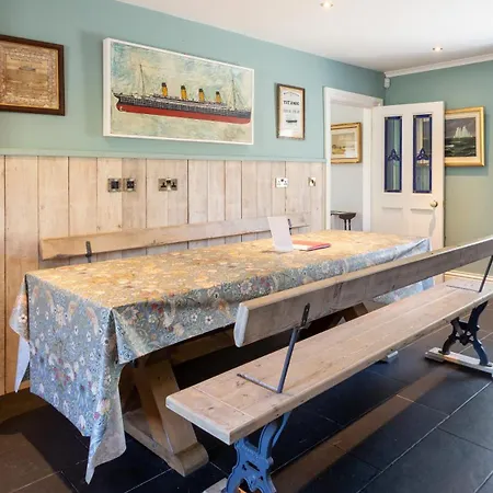 Villa On The Lissadell