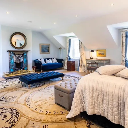 On The Βίλα Lissadell